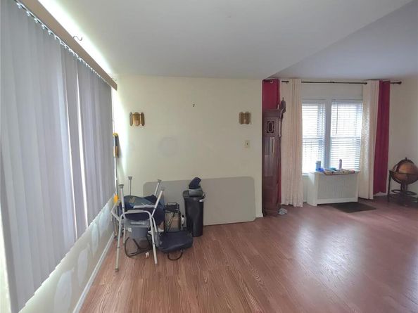 11122 203rd Street, Saint Albans NY 11412
