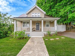 15 Northridge Street, Huntington Station NY 11746