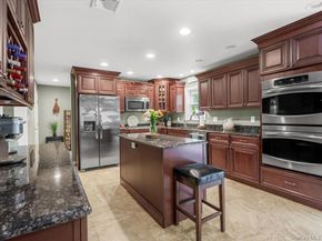 2 Seaview Ledge, Shoreham NY 11786