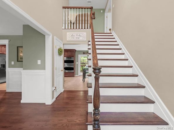 2 Seaview Ledge, Shoreham NY 11786