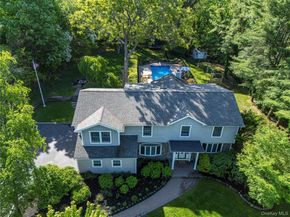 4 Crabapple Court, Mount Sinai NY 11766
