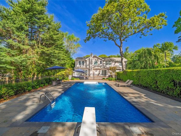 4 Crabapple Court, Mount Sinai NY 11766