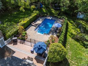 4 Crabapple Court, Mount Sinai NY 11766