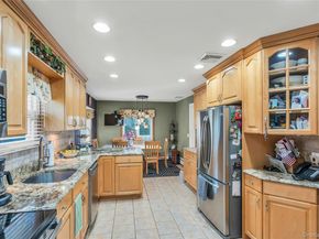 18 Ron Court, Commack NY 11725