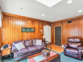 18 Ron Court, Commack NY 11725