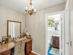 18 Ron Court, Commack NY 11725