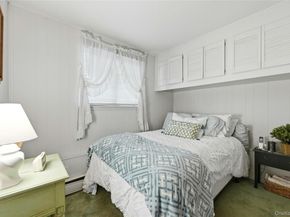 10 Darien Place, East Northport NY 11731