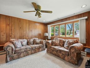 10 Darien Place, East Northport NY 11731