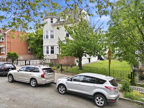 844-48 E 215th Street, Bronx NY 10467