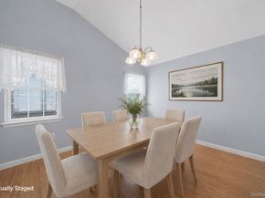 40 Willow Court, Manorville NY 11949