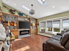 322 Rose Lane, Smithtown NY 11787
