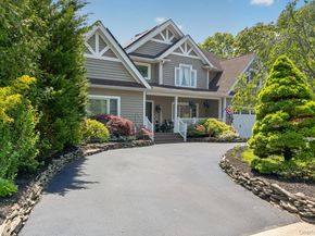 322 Rose Lane, Smithtown NY 11787
