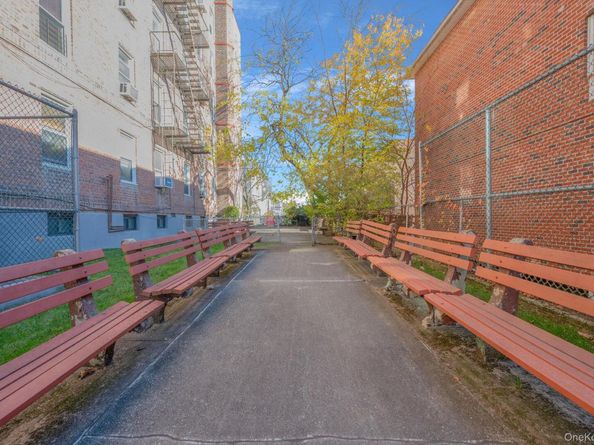 2552 E 7 Street 1H, Brooklyn NY 11235