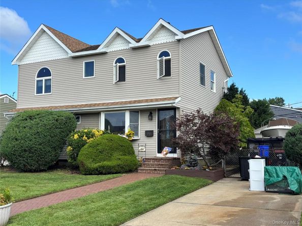 92 Van Buren Street, Freeport NY 11520