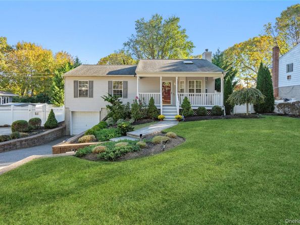 302 Locust Drive, Rocky Point NY 11778