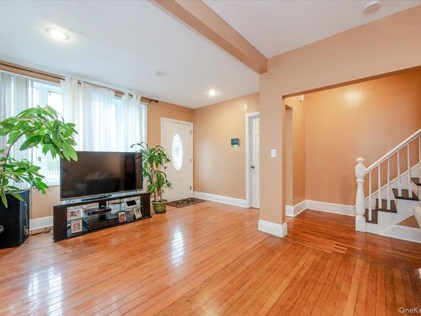 37 Prospect Avenue, Glen Cove NY 11542