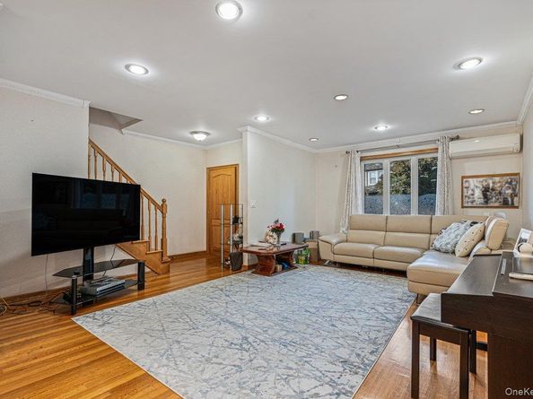 67-46 Exeter Street, Forest Hills NY 11375