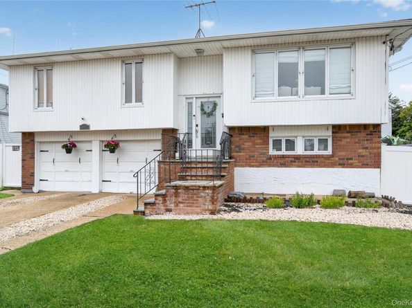 103 Motor Avenue, Farmingdale NY 11735