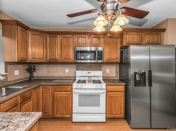 102 Willett Avenue, Sayville NY 11782
