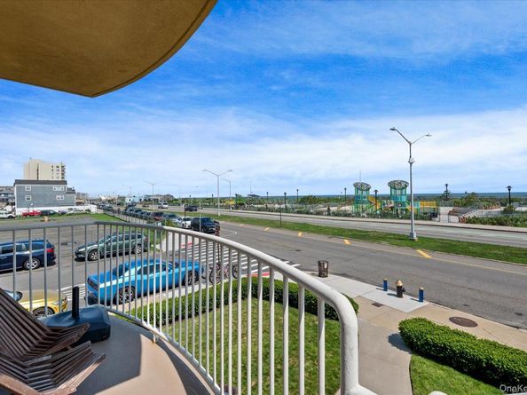 10004 Shore Front Parkway 22B, Rockaway Park NY 11694