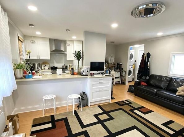 67-97 136th Street A, Flushing NY 11367