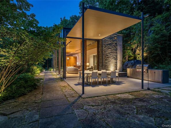 51 Old Stone Hill Road, Pound Ridge NY 10576