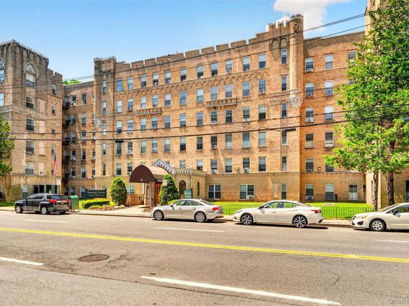 85 Bronx River Road 4A, Yonkers NY 10704
