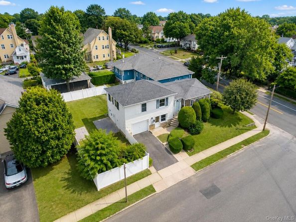 3 Soundview Street, New Rochelle NY 10805