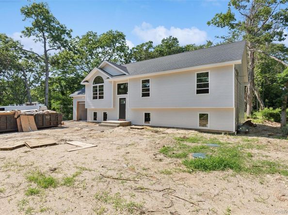 129 Cedar Lane, Medford NY 11763