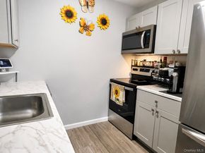134 Eastbourne Court 134D, Ridge NY 11961