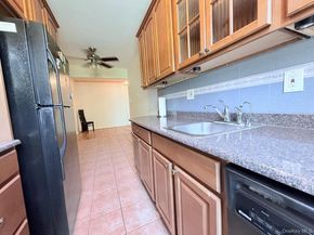 83-05 98 Street 3H, Woodhaven NY 11421