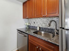1 Anchorage Way 111, Freeport NY 11520