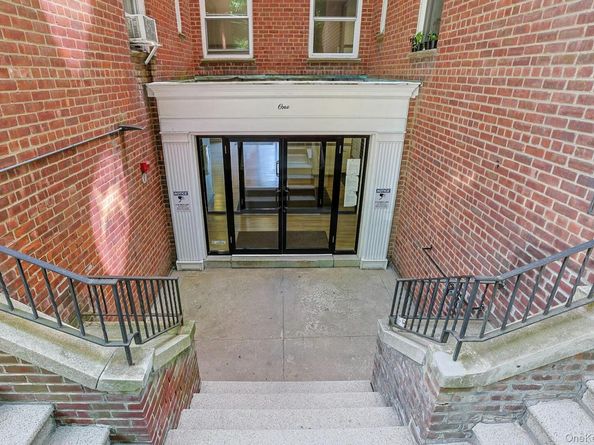 1 Hawley Terrace 2A, Yonkers NY 10701