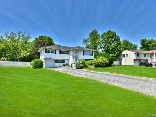 44 Peppermint Road, Commack NY 11725
