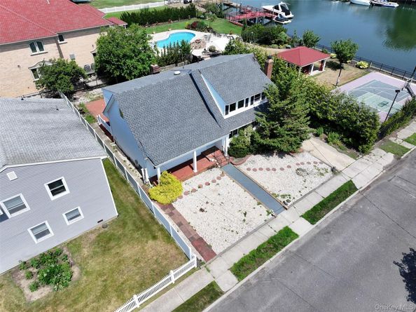 4146 new york Avenue, Island Park NY 11558