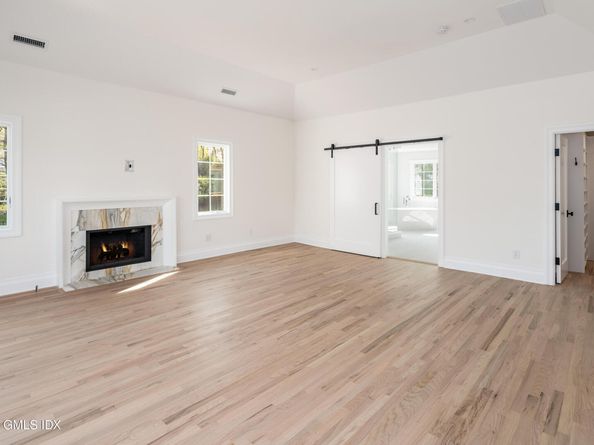 19 Stone Fence Lane, Stamford CT 06903