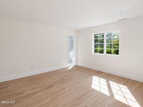 19 Stone Fence Lane, Stamford CT 06903