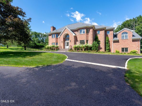 19 Stone Fence Lane, Stamford CT 06903