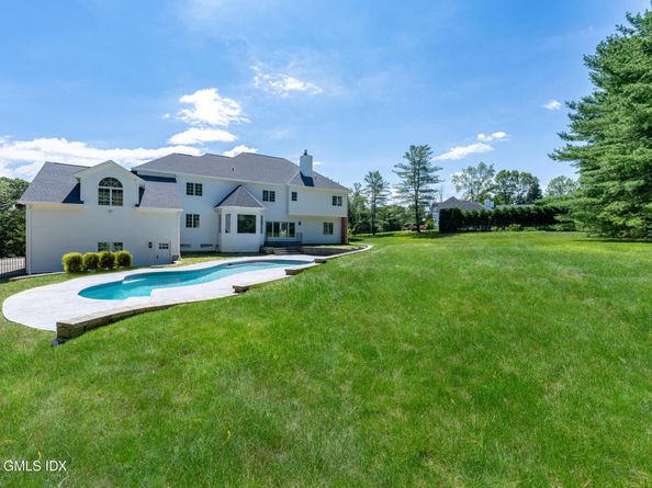 19 Stone Fence Lane, Stamford CT 06903