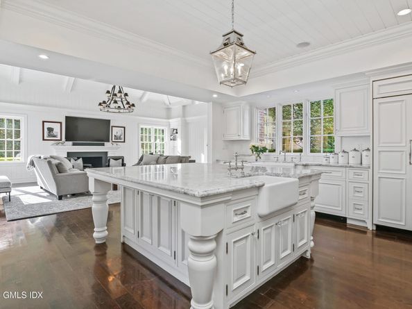 60 Meadow Road, Riverside CT 06878