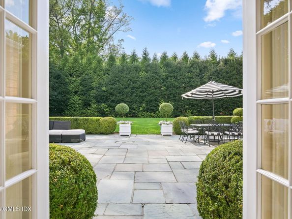 60 Meadow Road, Riverside CT 06878