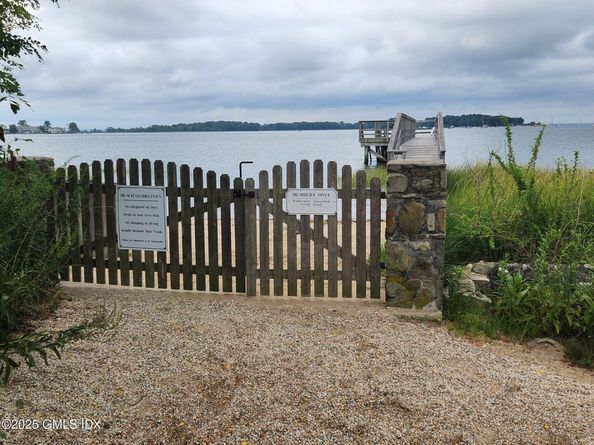 60 Meadow Road, Riverside CT 06878