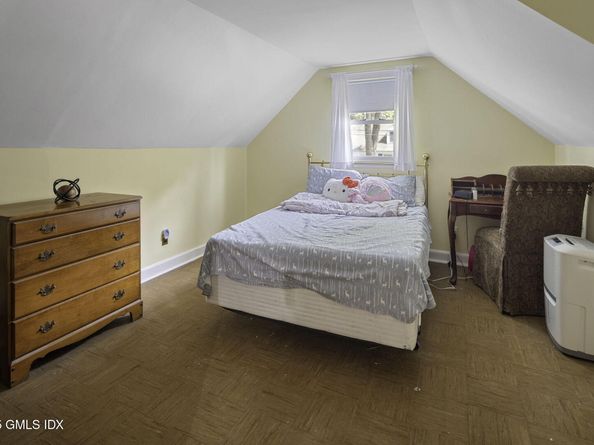 33 Halsey Drive, Old Greenwich CT 06870
