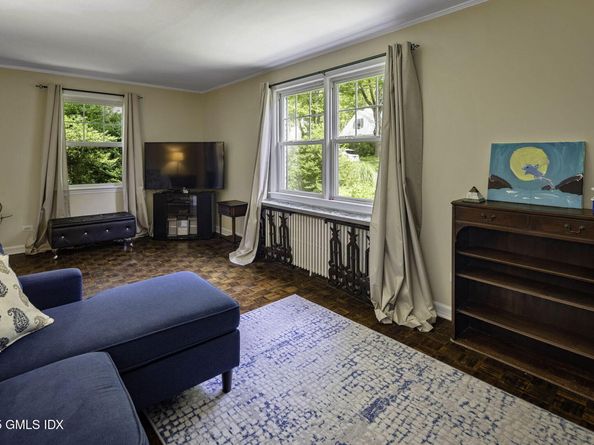 33 Halsey Drive, Old Greenwich CT 06870