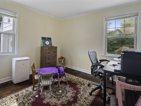 33 Halsey Drive, Old Greenwich CT 06870
