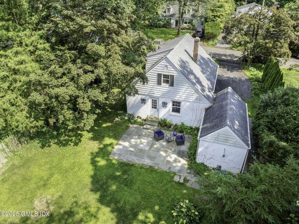 33 Halsey Drive, Old Greenwich CT 06870