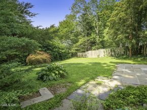 33 Halsey Drive, Old Greenwich CT 06870