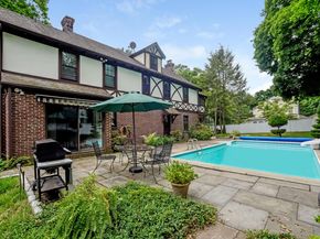 12 Old Post Road, Cos Cob CT 06807