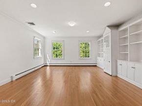 177 Indian Head Road, Riverside CT 06878