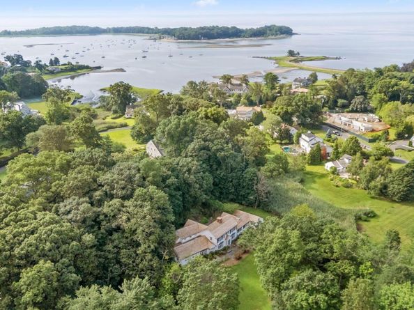 177 Indian Head Road, Riverside CT 06878